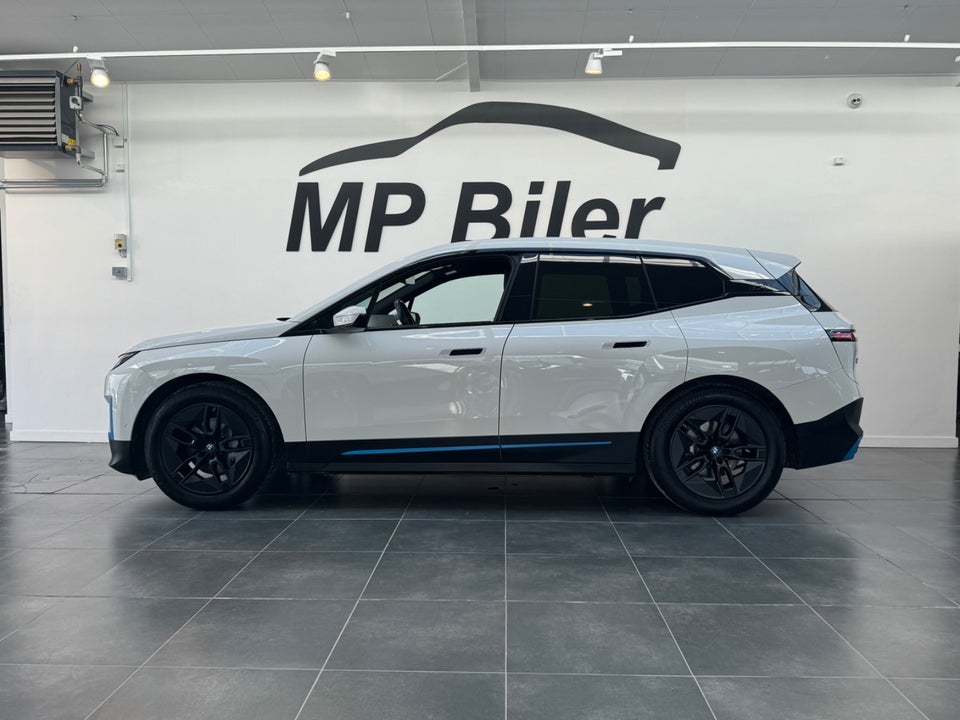 BMW iX xDrive40 Sport 5d