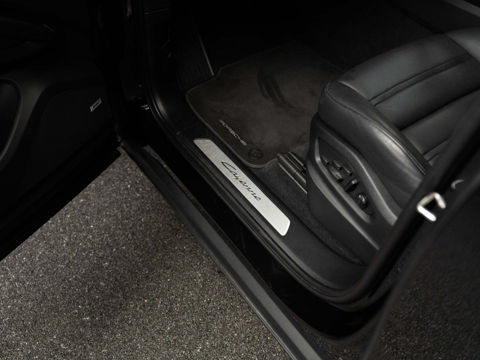 Porsche Cayenne 3,0 E-Hybrid Tiptr. 5d