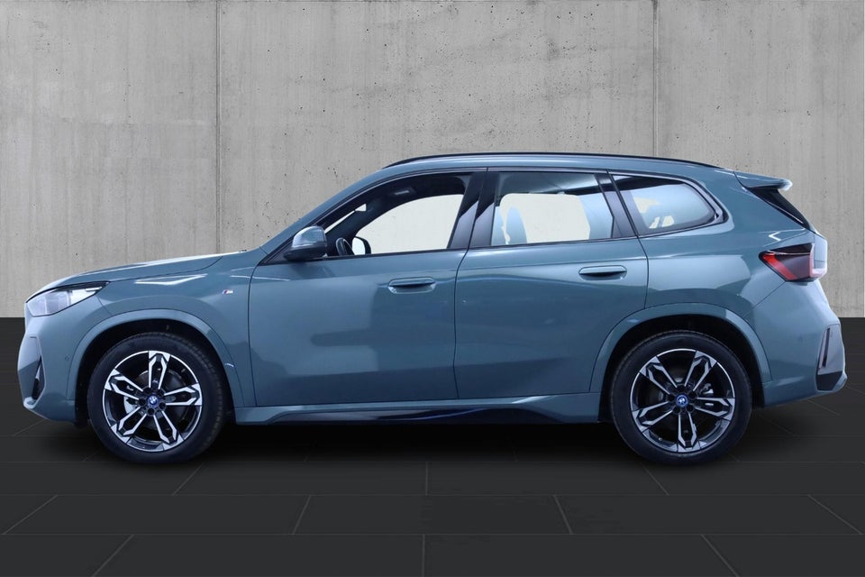 BMW iX1 eDrive20 M-Sport 5d