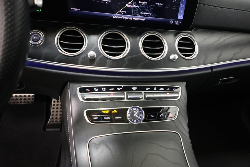 Mercedes E300 de 2,0 AMG Line aut. 4d