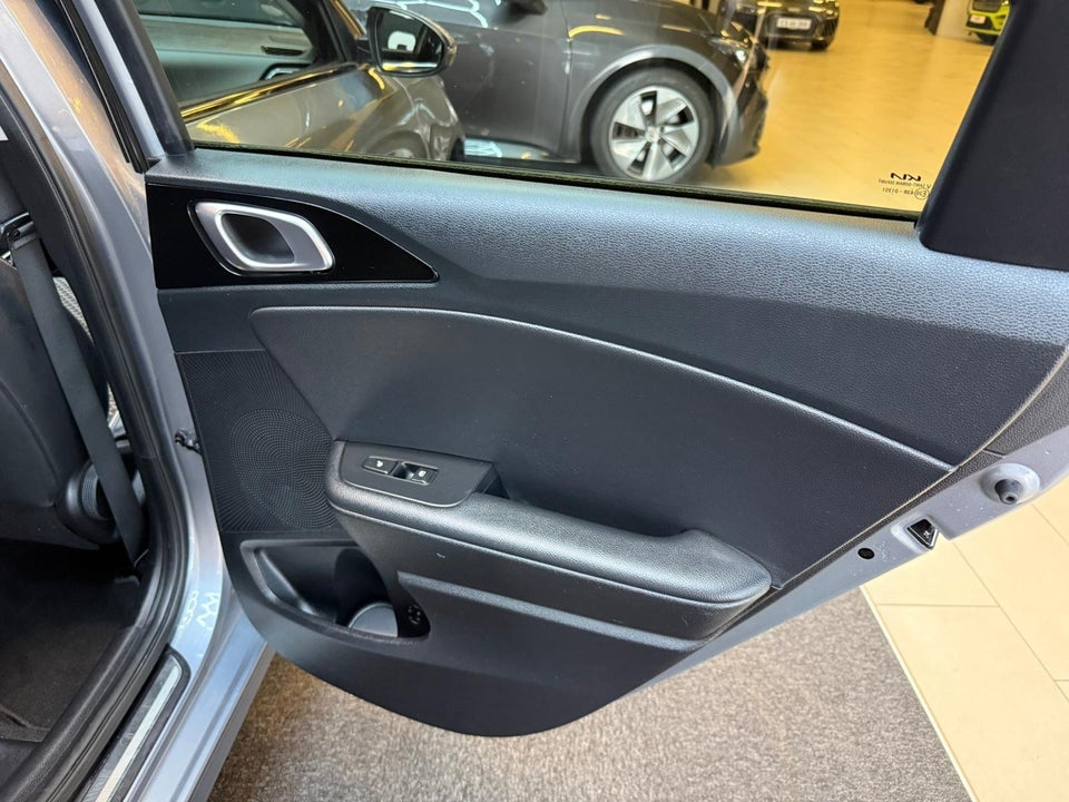 Kia Ceed 1,6 PHEV Upgrade Premium SW DCT 5d