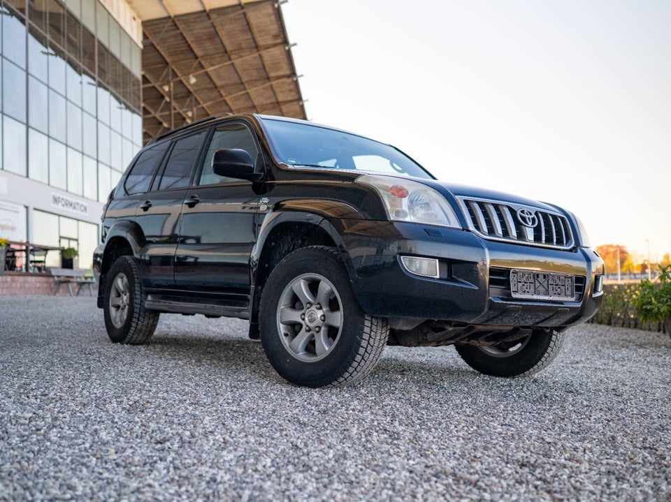 Toyota Land Cruiser 3,0 D-4D Luxus l 5d