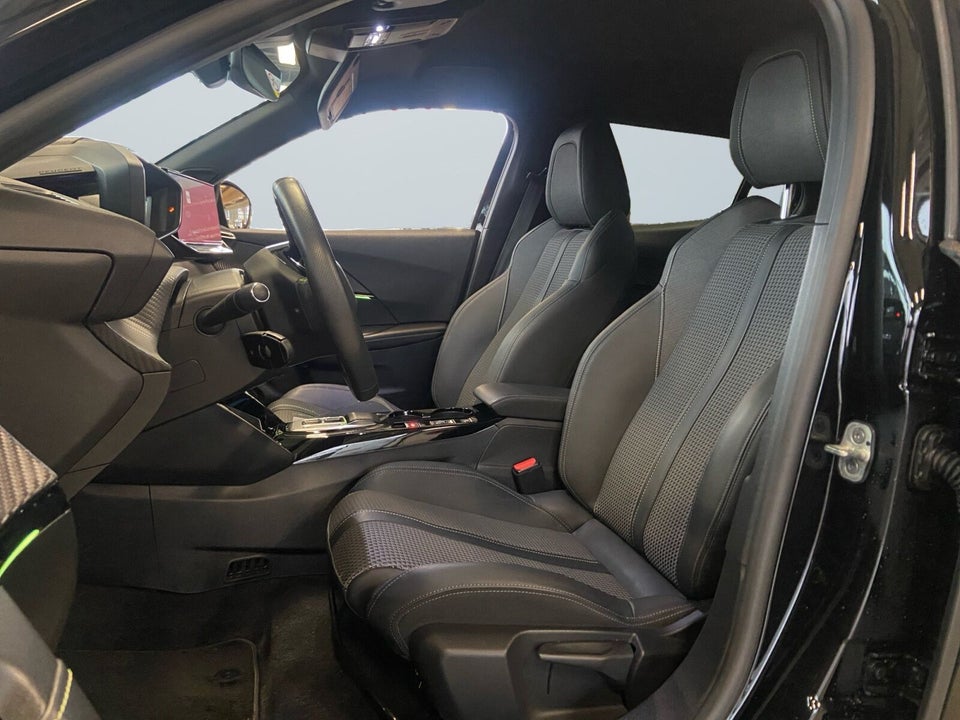 Peugeot e-2008 50 GT 5d