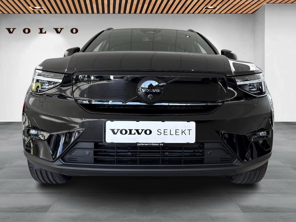 Volvo EX40 Extended Range Black Edition 5d