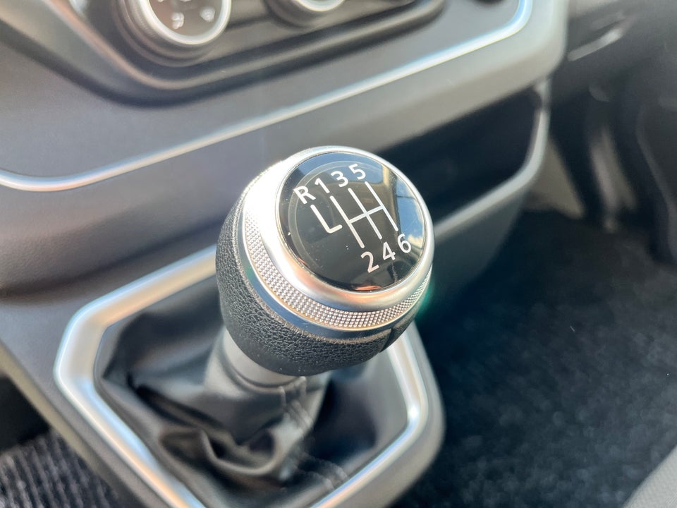 Renault Trafic 2,0 dCi 150 L2H1