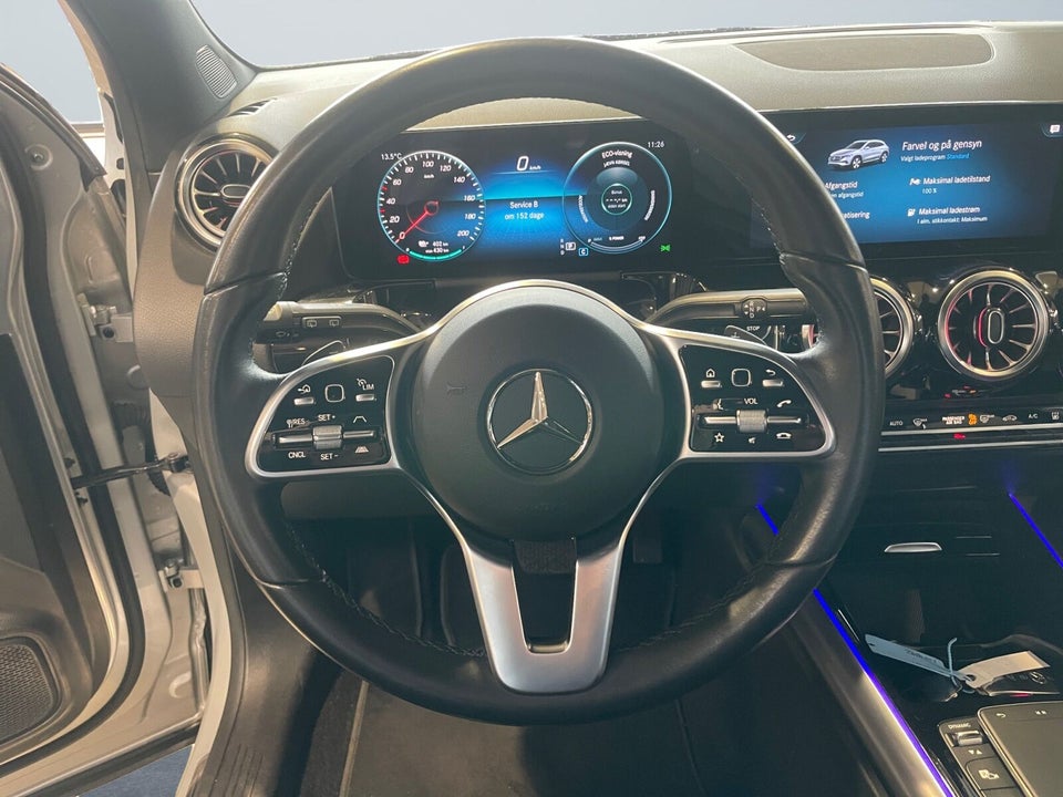 Mercedes EQA300 Progressive 4Matic 5d