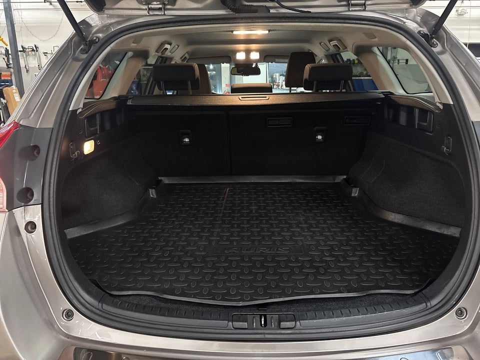 Toyota Auris 1,8 Hybrid H3 Touring Sports CVT 5d