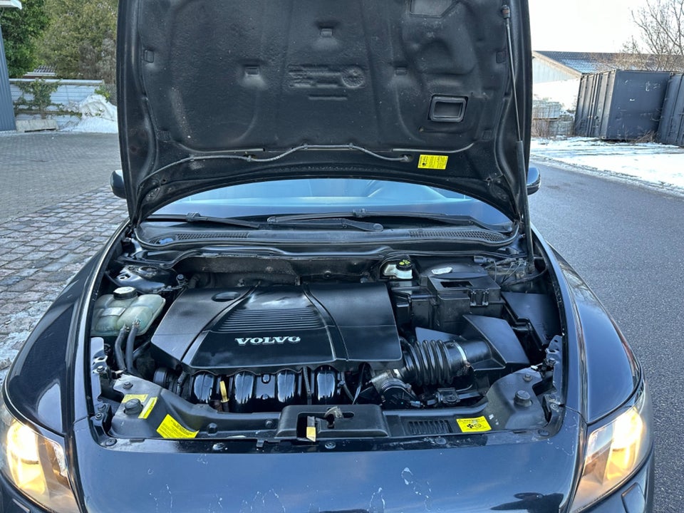 Volvo V50 1,8 Momentum 5d