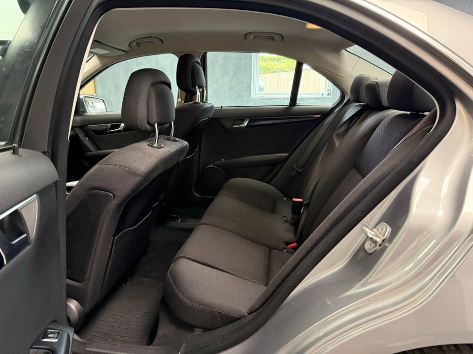 Mercedes C200 2,2 CDi BE 4d