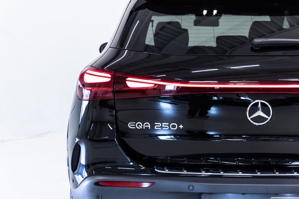 Mercedes EQA250+ AMG Advance 5d