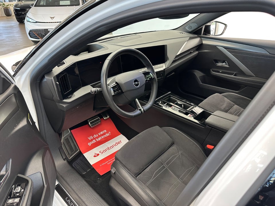 Opel Astra-e 54 Ultimate 5d