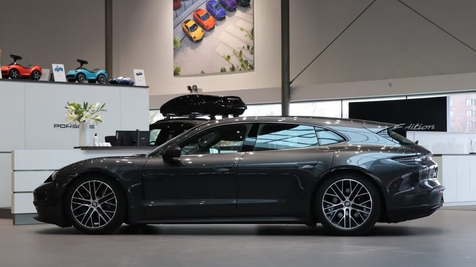 Porsche Taycan Performance+ Sport Turismo 5d