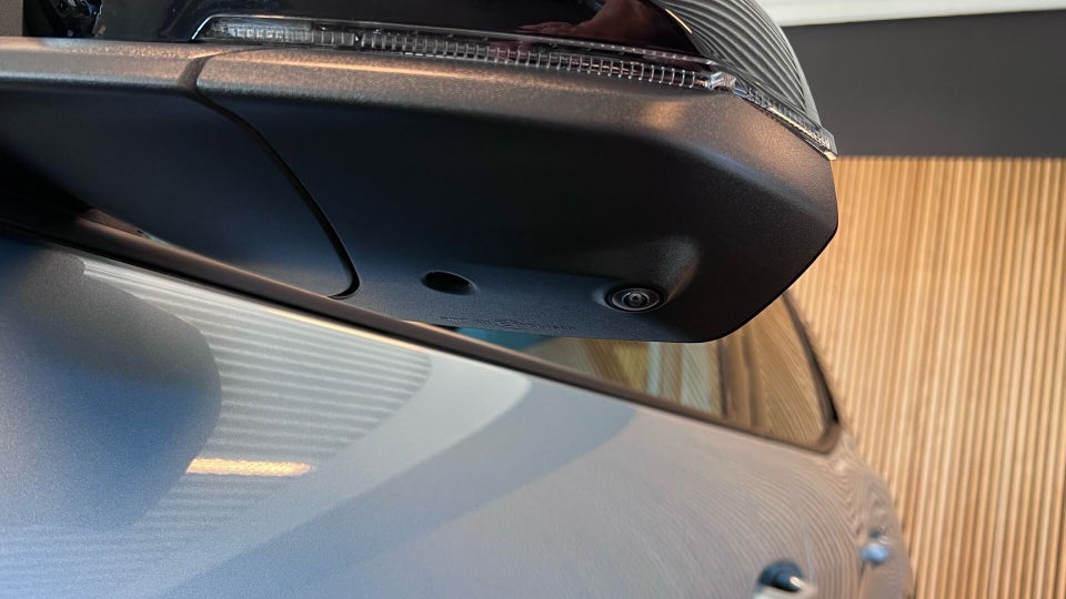 Ford Explorer 77 Premium Extended Range 5d