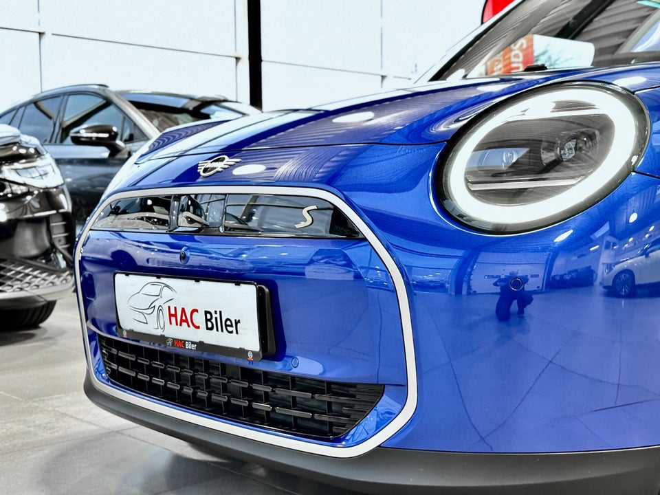 MINI Cooper SE Favoured Trim XL 3d