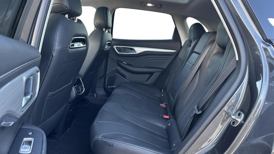 MG Marvel R Luxury 5d