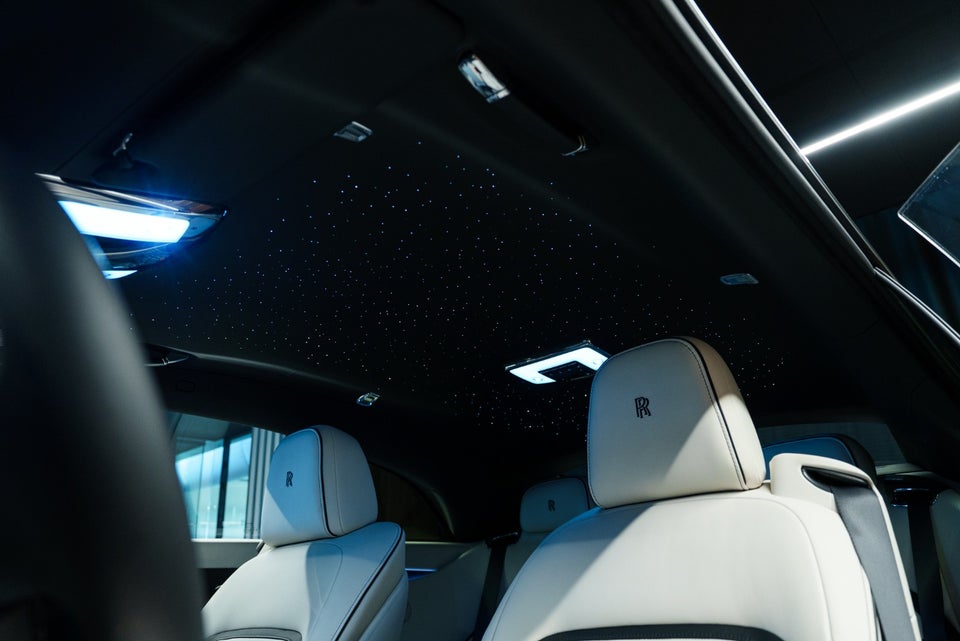 Rolls-Royce Spectre 2d