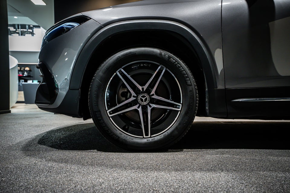 Mercedes EQB250+ AMG Advance 5d