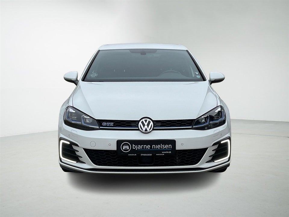 VW Golf VIII 1,4 GTE DSG 5d