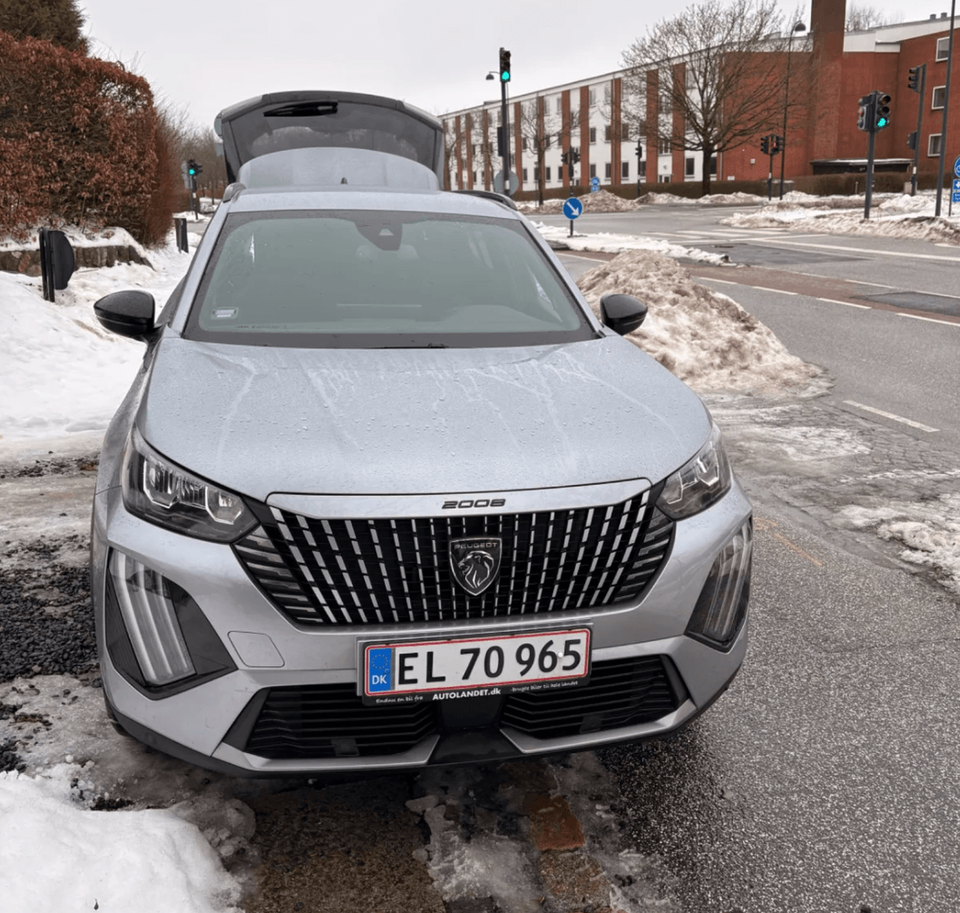 Peugeot e-2008 54 Allure 5d