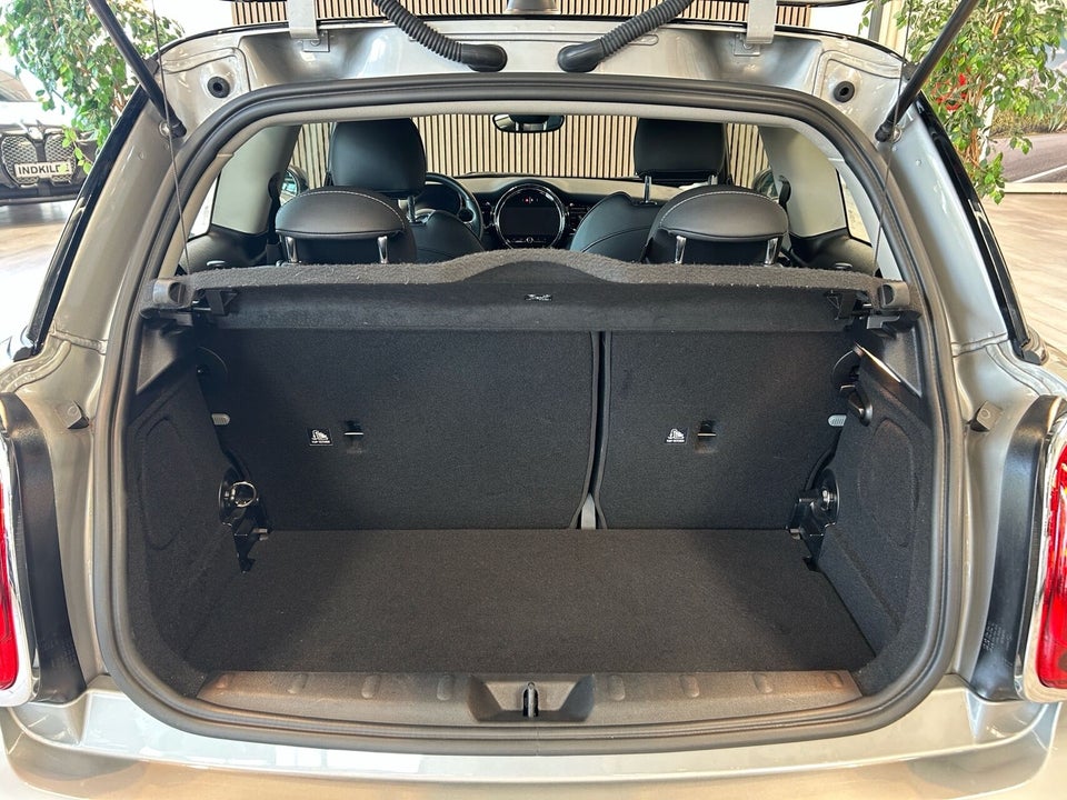 MINI Cooper SE Essential 3d