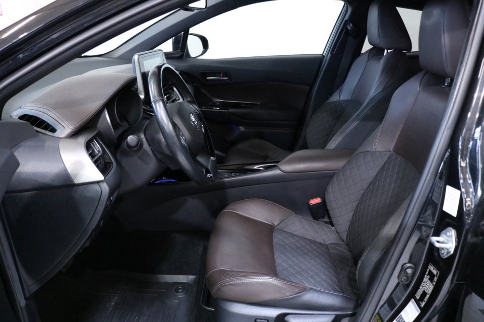 Toyota C-HR 1,8 Hybrid C-HIC CVT 5d
