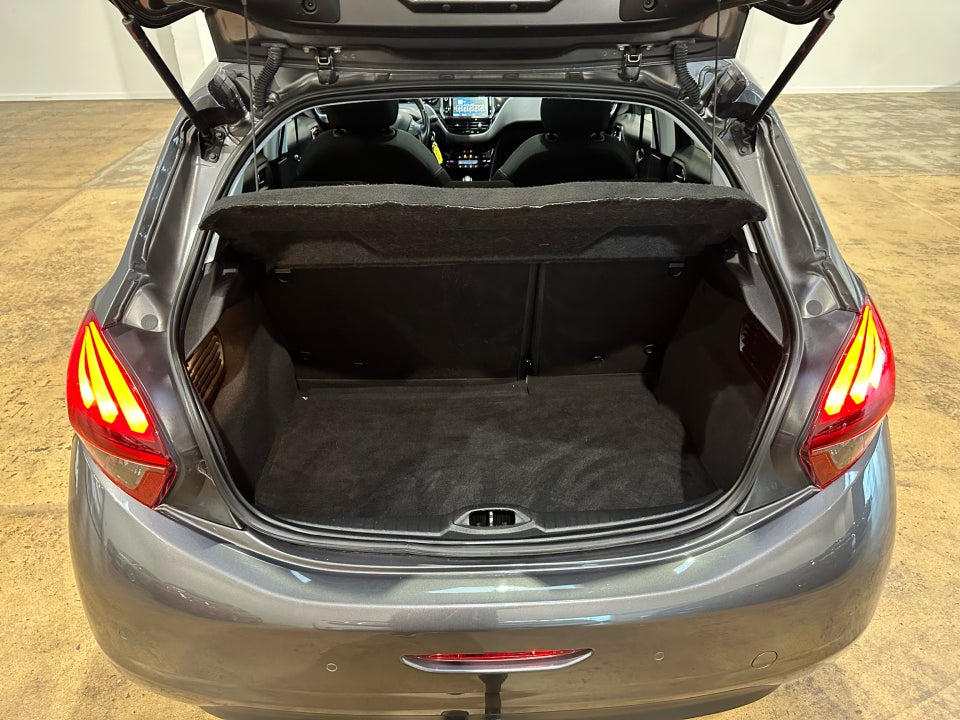 Peugeot 208 1,2 PureTech 82 Allure+ 5d