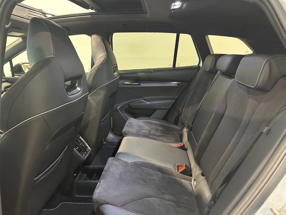 Skoda Enyaq 80x iV Sportline 5d