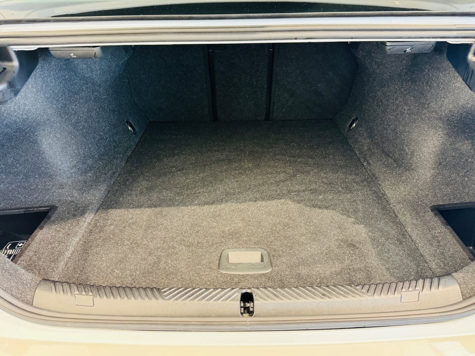 BMW i5 eDrive40 M-Sport 4d
