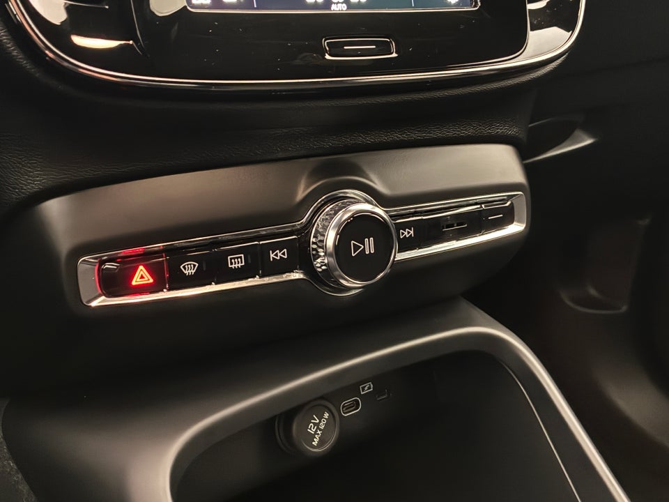 Volvo XC40 ReCharge Extended Range Core 5d