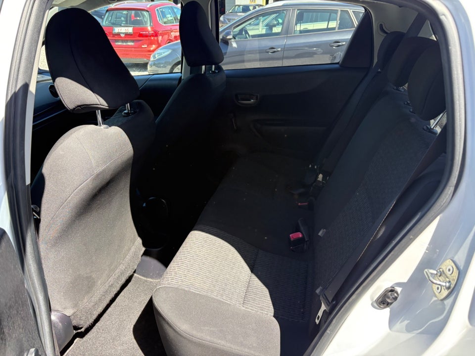 Toyota Yaris 1,0 VVT-i T2 Touch 5d