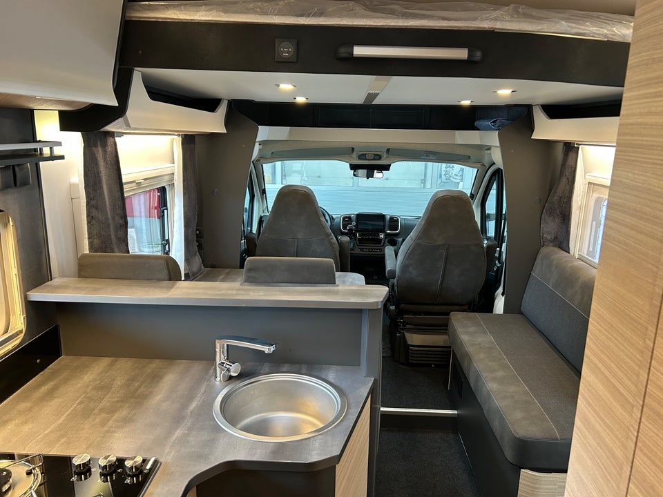 Hobby Optima De Luxe T75 HGE 2,2 aut. 2d