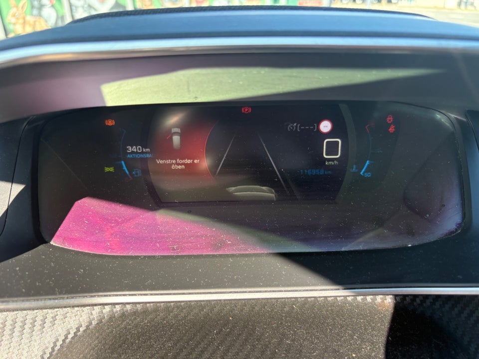 Peugeot 208 1,2 PureTech 100 Allure Sky 5d
