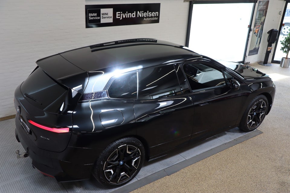 BMW iX xDrive40 Fully Charged Sport 5d