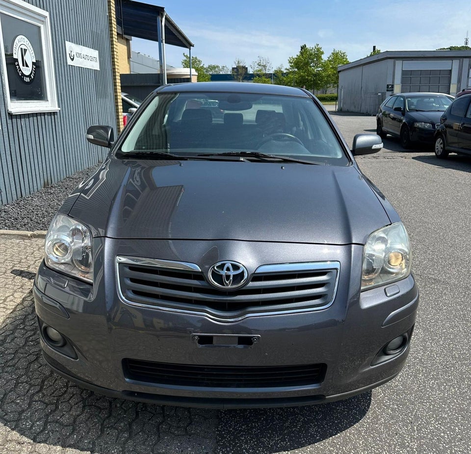 Toyota Avensis 1,8 VVT-i Sol 4d