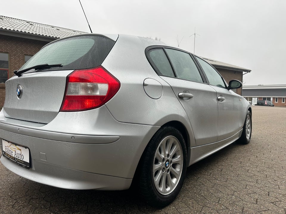 BMW 120i 2,0 Advantage aut. 5d