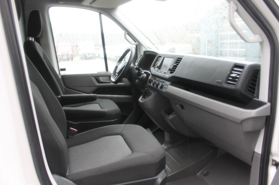 VW Crafter 35 2,0 TDi 140 Kassevogn L3H2 aut.