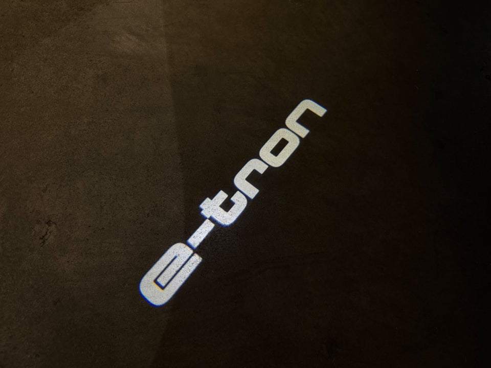 Audi e-tron 55 S-line quattro 5d