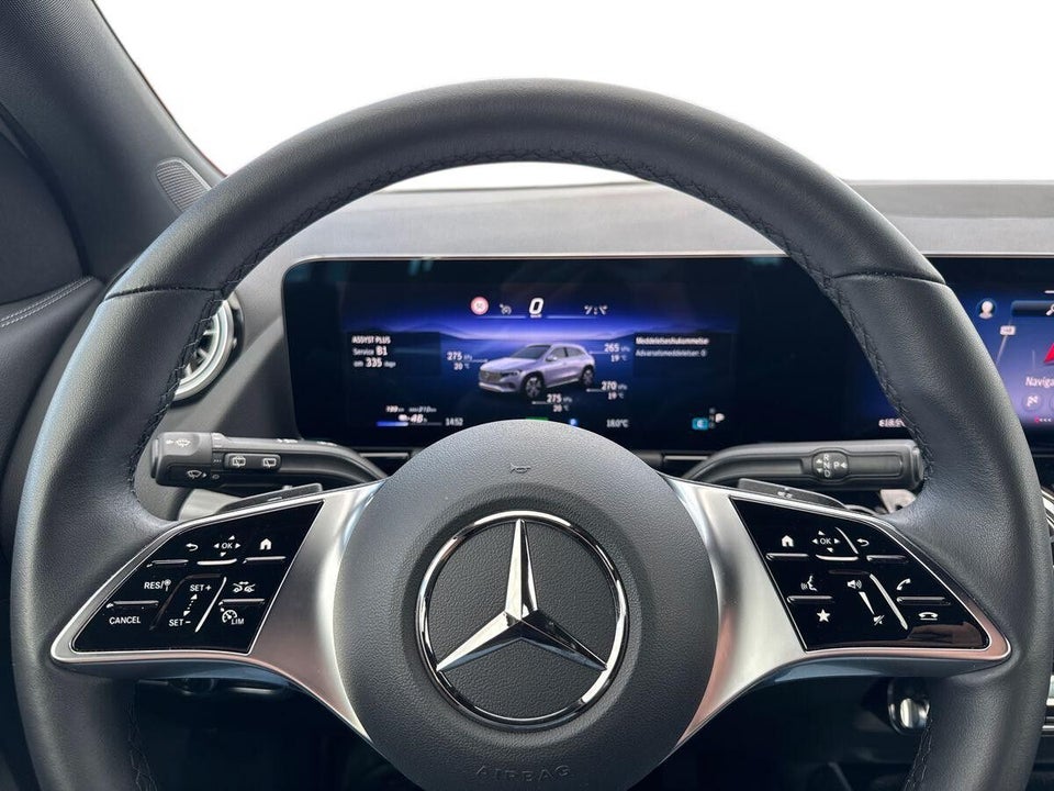 Mercedes EQA300 Progressive 4Matic 5d