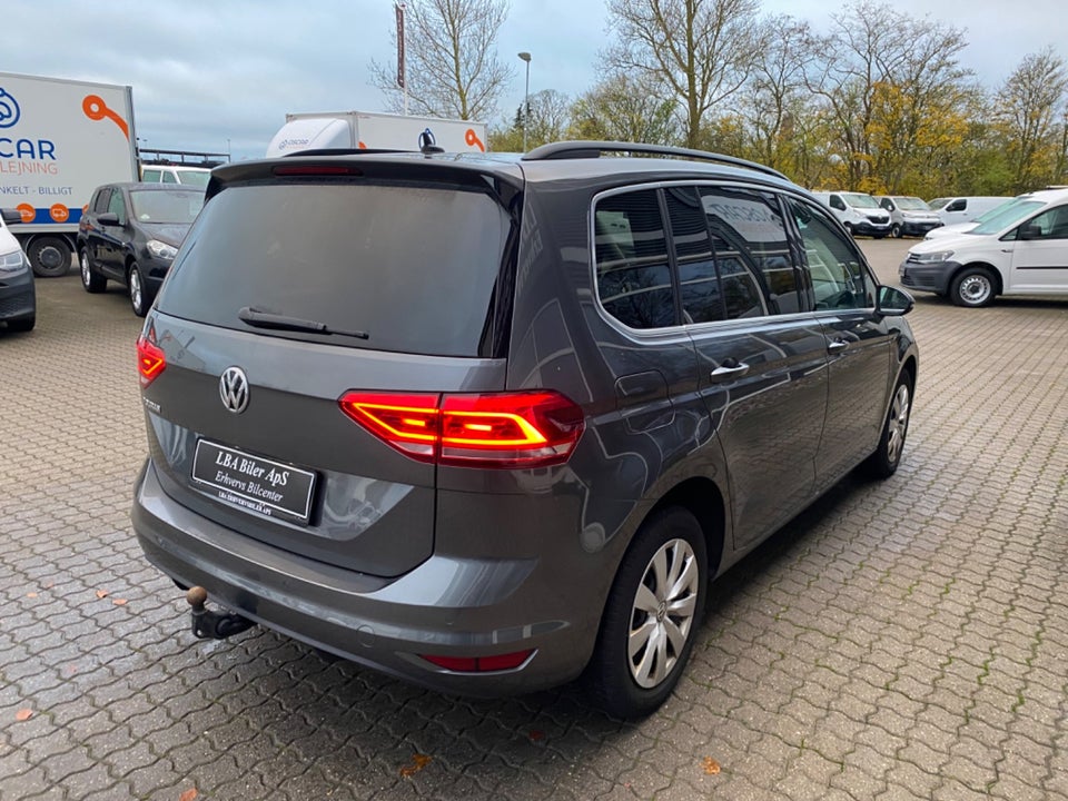 VW Touran 2,0 TDi 115 Comfortline DSG Van 5d