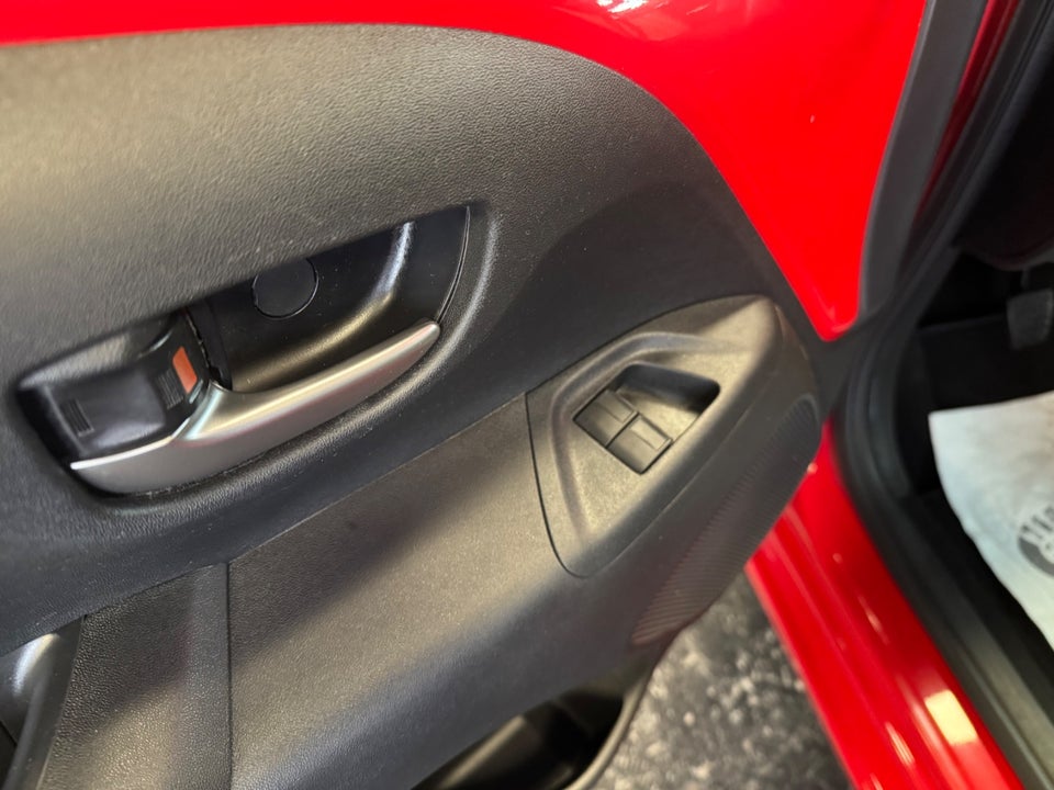 Toyota Aygo 1,0 VVT-i x-press 5d