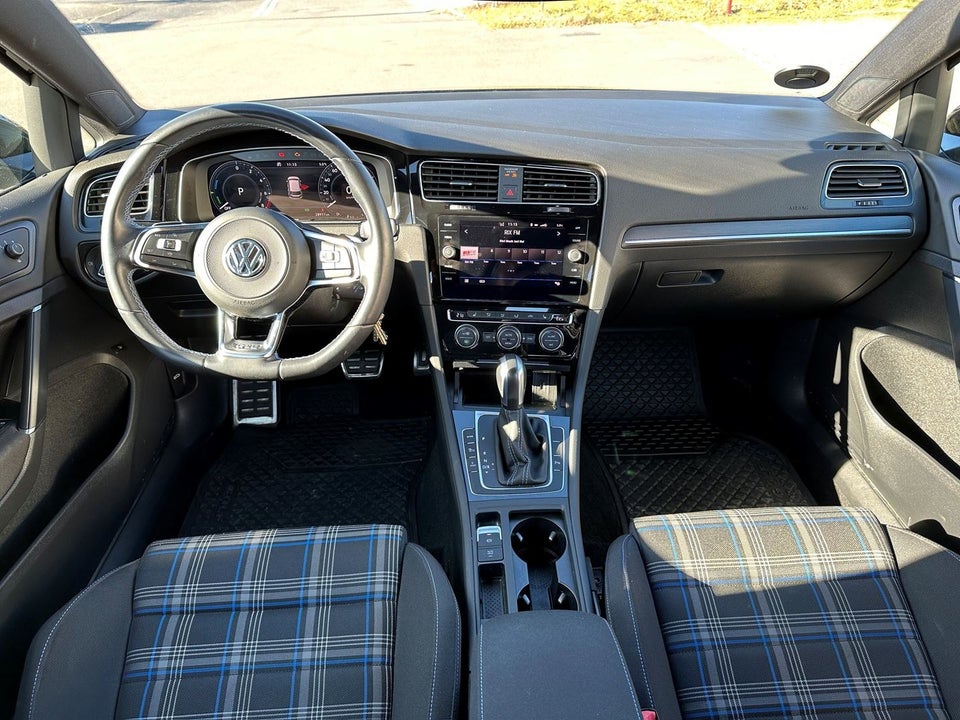 VW Golf VII 1,4 GTE DSG 5d