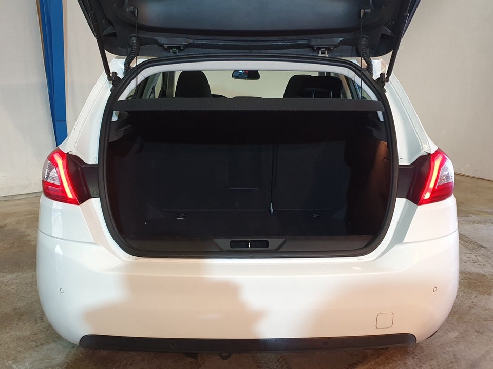 Peugeot 308 1,6 e-HDi 116 Allure 5d