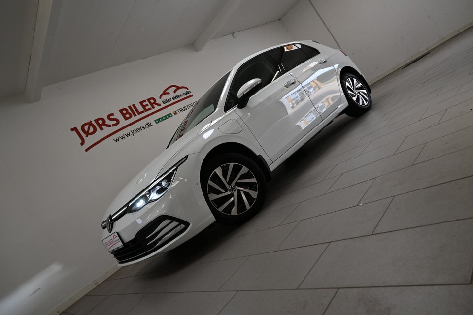 VW Golf VIII 1,4 eHybrid DSG 5d