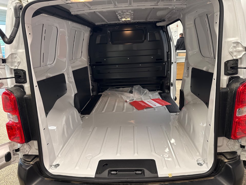 Peugeot e-Expert 50 L2 Plus Van