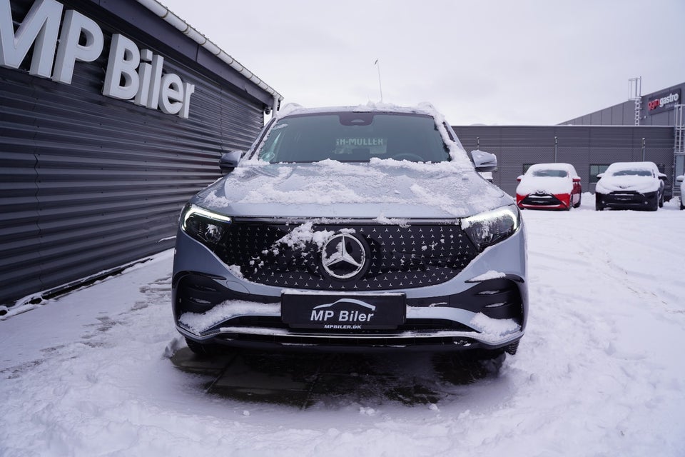 Mercedes EQB300 AMG Line 4Matic 5d