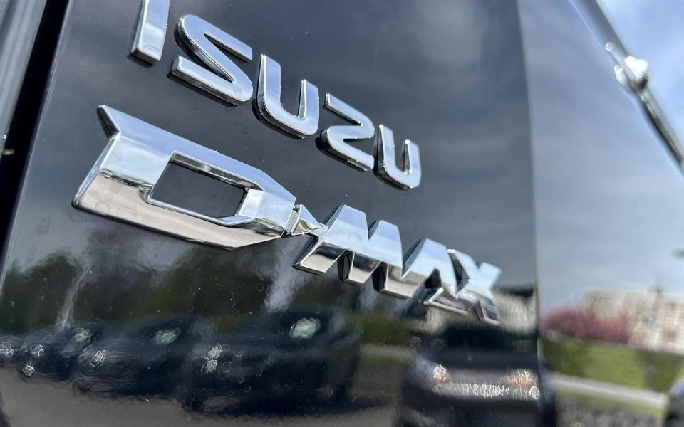 Isuzu D-Max 1,9 TD 163 Crew Cab Premium 4d