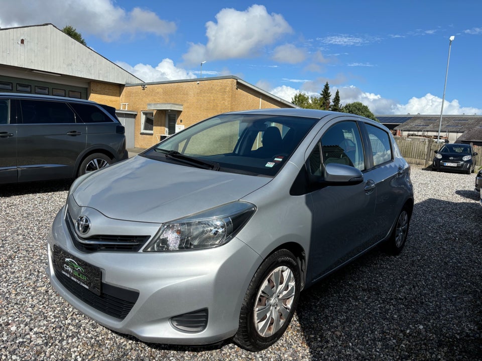 Toyota Yaris 1,0 VVT-i T2 Touch 5d