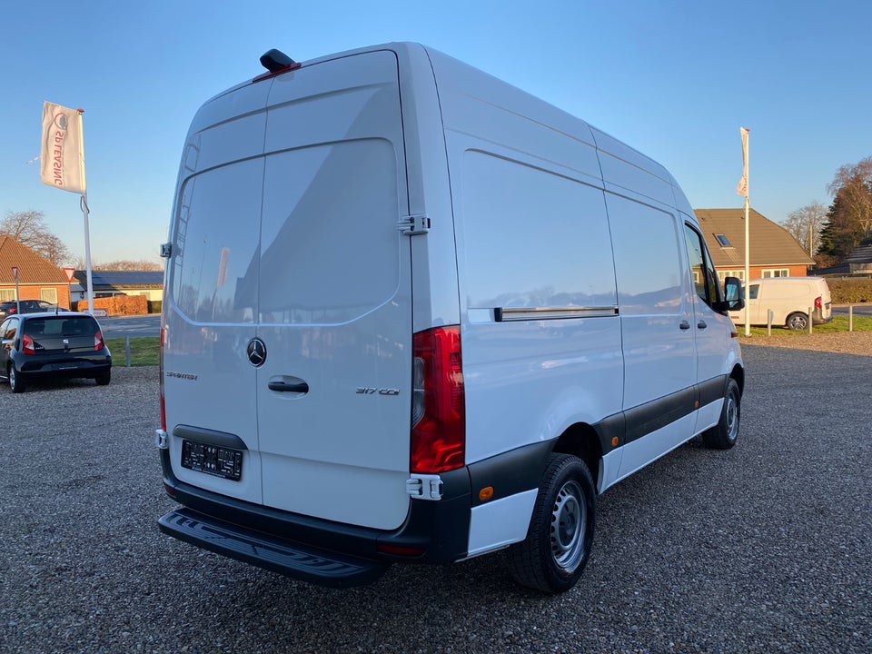 Mercedes Sprinter 317 2,0 CDi A2 Kassevogn aut. RWD