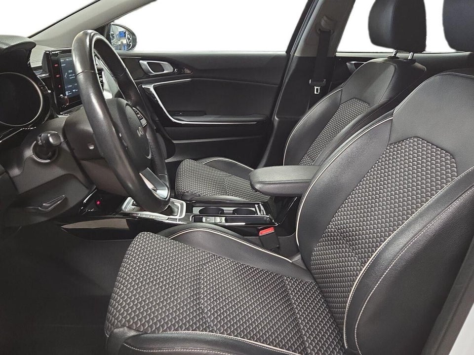 Kia XCeed 1,6 PHEV Prestige DCT 5d