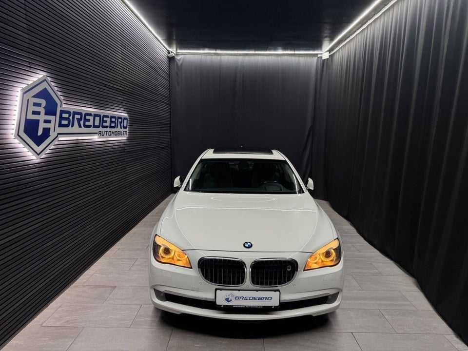 BMW 750i 4,4 xDrive Steptr. 4d